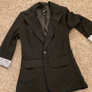 Quarter sleeve blazer